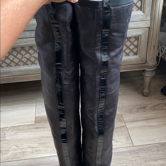 CHANEL Tall Over-the-Knee boots w/patent trim HOT! - Picture 8 of 13